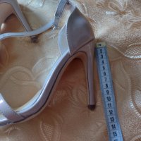 Дамски сандали на ток в бледо розово , снимка 6 - Дамски елегантни обувки - 42539581
