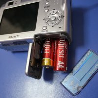 Sony Cyber-shot W7, снимка 3 - Фотоапарати - 41930811