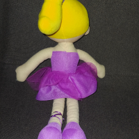 Голяма мека кукла балерина DOLL BLONDE ZEEMAN PURPLE DRESS DANCER 42 CM, снимка 2 - Кукли - 44559141