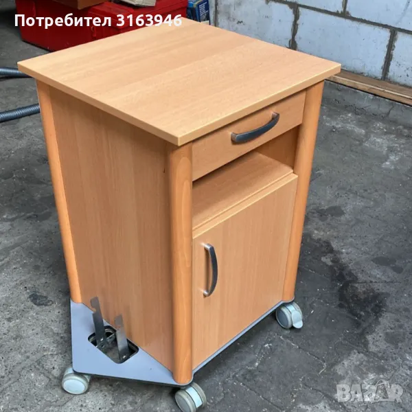 Болнично шкафче, снимка 1