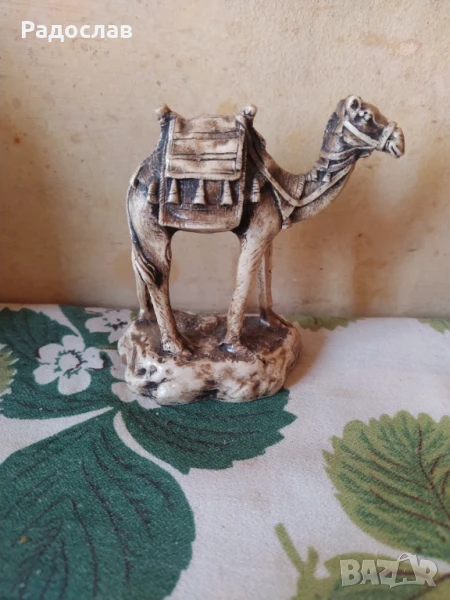 оригинална статуетка Камила made in Egypt , снимка 1