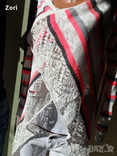 Асиметрична жилетка с дантела в неоноворозов-бял-сив цветове, снимка 1