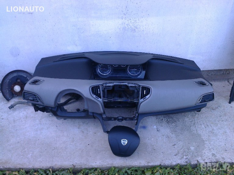  арматурно табло за Lancia Ypsilon , снимка 1