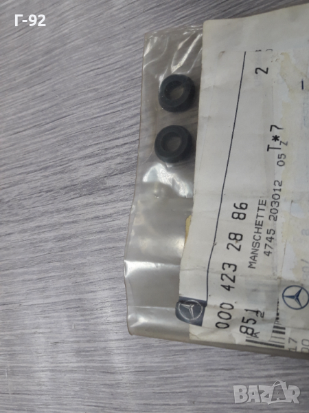 А0004232886**НОВО** MERCEDES-BENZ**ГУМИЧКА НА ЗАДНИТЕ СПИРАЧЕН ЦИЛИНДЪР **, снимка 1