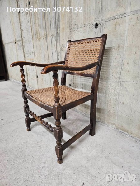 Кресло с фрезовани елементи и естествен ратан, снимка 1
