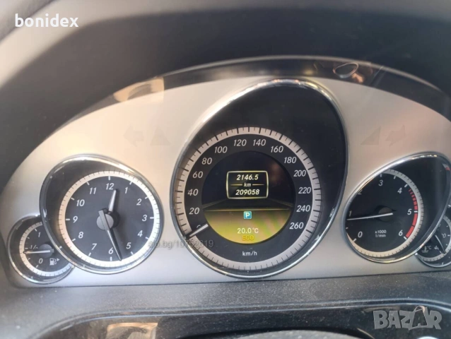 Mercedes-Benz E 220 Ръчна, снимка 5 - Автомобили и джипове - 53867902