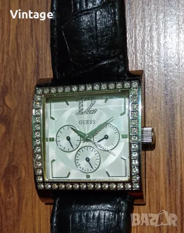 GUESS дамски часовник,хронограф, с кристали, снимка 4 - Дамски - 56078114
