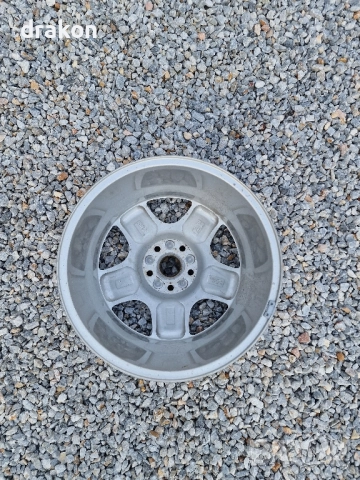 Оригинална джанта за Ауди 17 цола, снимка 2 - Гуми и джанти - 52042072
