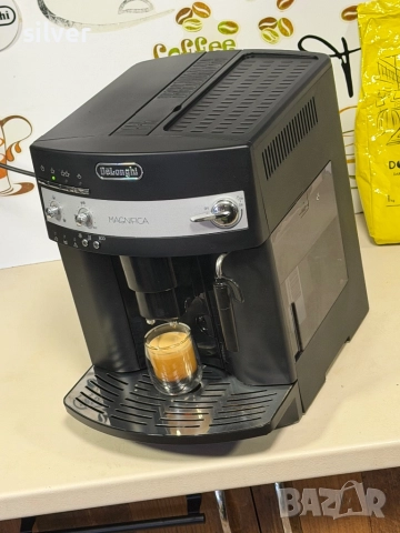 Кафемашина кафе автомат delonghi magnifica с гаранция, снимка 2 - Кафемашини - 52754678