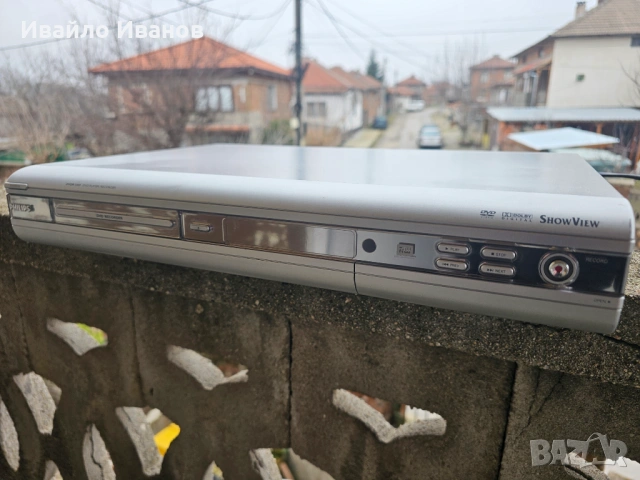 Записващо ДВД Philips DVDR 3305 Recorder, снимка 2 - Плейъри, домашно кино, прожектори - 53654202