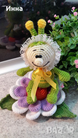 Плетена играчка Буболечка+голямо цвете, Плетени, ръчно изработени., снимка 3 - Романтични подаръци - 32279475