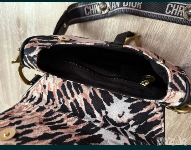 Dior дамска чанта, снимка 2 - Чанти - 50516954
