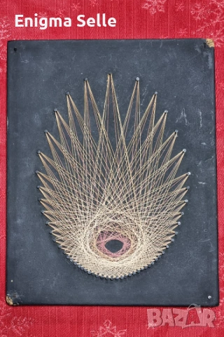 Картина, конци на пирони 