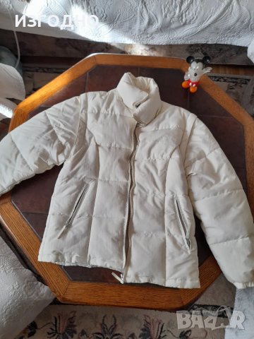 25 ЛЕВА МНОГО ХУБАВО ЯКЕ СТАВА И НА ЕЛЕК ИМА И КАЧУЛКА