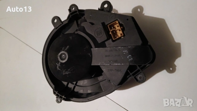 Моторче / Вентилатор Парно за Passat B5, снимка 3 - Части - 44202753