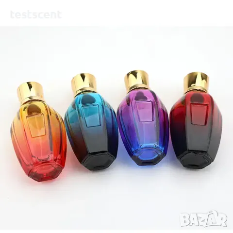 Празни стилни бутилки за отливане на парфюм 30мл/50мл разноцветни готин дизайн, снимка 2 - Унисекс парфюми - 44184748