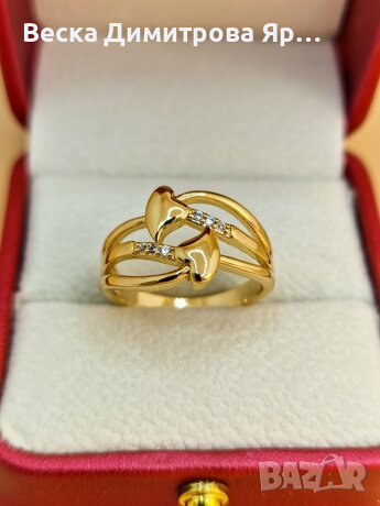Красиви дамски пръстени медицинска стомана с18 каратово златно покритие , снимка 1 - Пръстени - 44566356