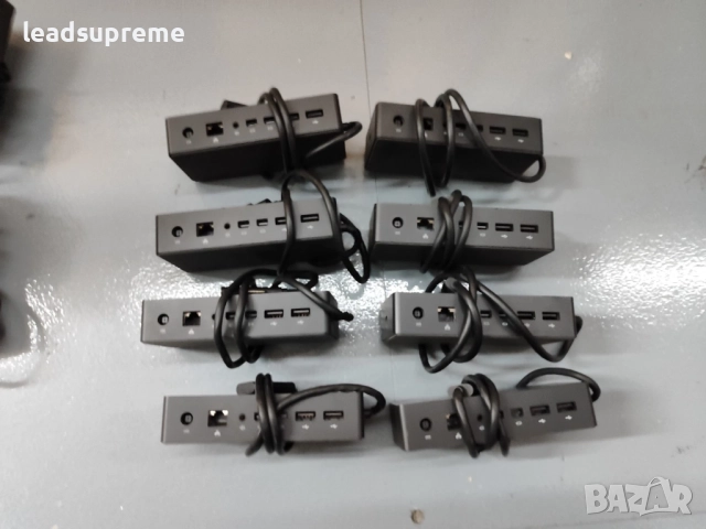 Зарядно докинг станция за Microsoft Surface - Microsoft 1661 Surface Docking Station, снимка 4 - Лаптоп аксесоари - 52180356