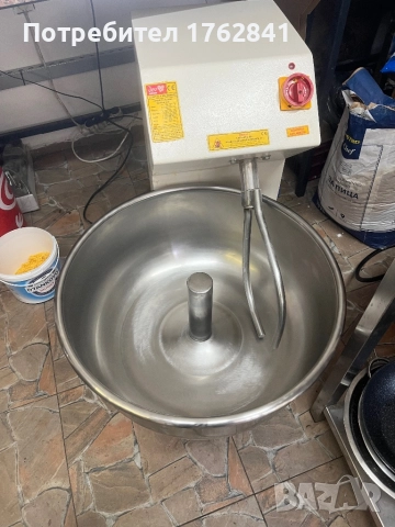 Тесто бъркачка , снимка 3 - Друго търговско оборудване - 51588067