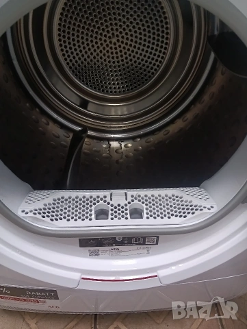 Като нова сушилня с термопомпа АЕГ Aeg Serie 7000 A+++ 8кг 2 години гаранция!, снимка 9 - Сушилни - 53252937