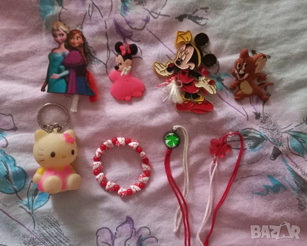 Подарявам мартенички