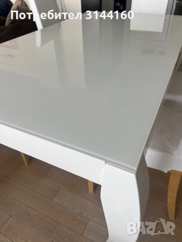 Дизайнерска маса в бяло от Мартинели, снимка 2 - Маси - 52468304