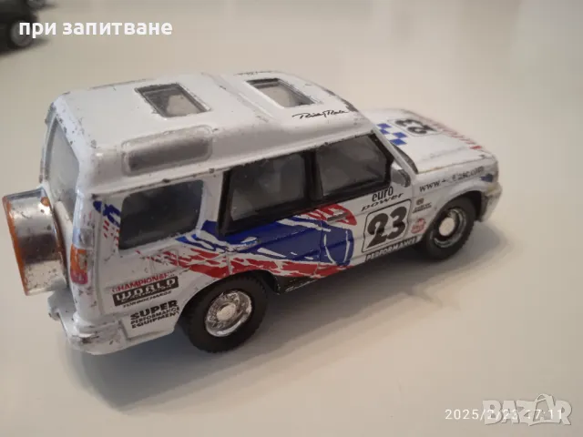 Метални колички Audi A8, Honda S 2000, VW Tuareg, Land Rover Realtoy , снимка 15 - Колекции - 48919324