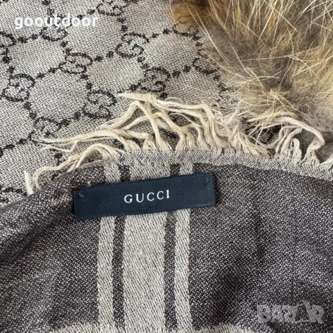 Gucci Fox Fur Wool Silk Scarf stole poncho GG monogram 124x130, снимка 9 - Шалове - 53332890