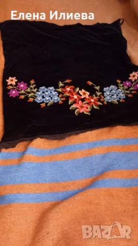 Автентична кадифена  престилка от народна носия, снимка 3 - Антикварни и старинни предмети - 47875557