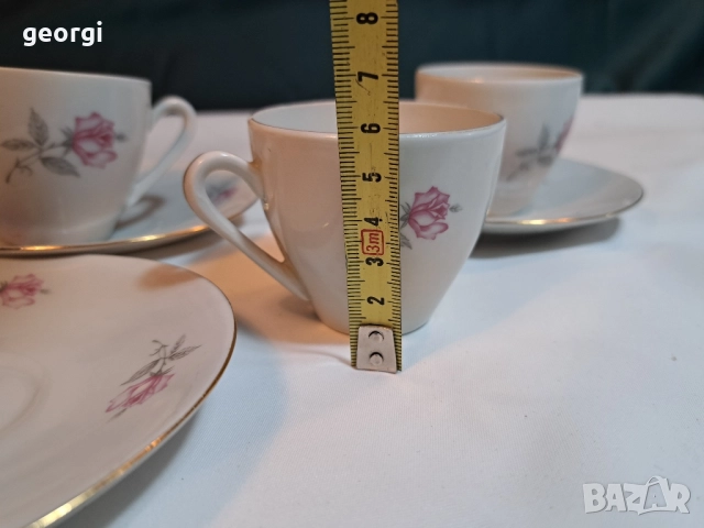 чаша за кафе с чинийка стар български порцелан с рози 28/5, снимка 9 - Чаши - 51970752