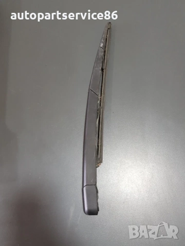 Рамо на мотора на чистачката на багажника за KIA Carnival 2.9 CRDi (2006–2010)