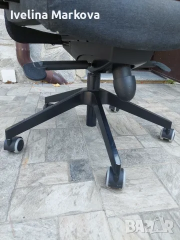 Офис стол Markus - Ikea, снимка 4 - Столове за офис - 55914593
