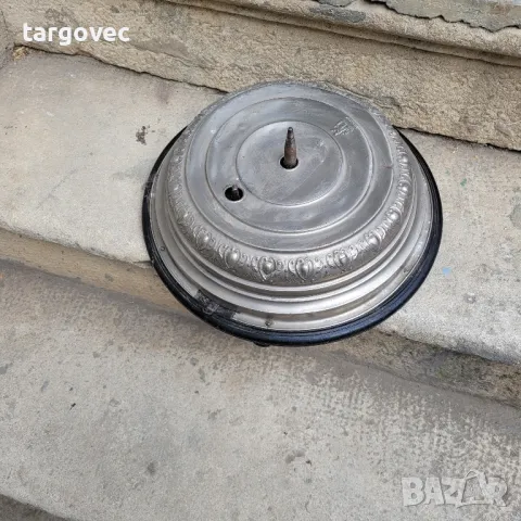 старинна основа за играчка въртяща с латерна