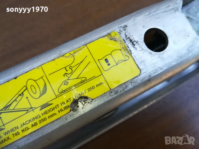 VW/SEAT-ОРИГИНАЛЕН АЛУМИНИЕВ КРИК-ВНОС SWISS 1805251641LCHERY, снимка 18 - Аксесоари и консумативи - 50335801