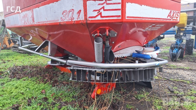 Продава се торачка Rauch Axis 30.1Q с надстройка събира 3000кг. , снимка 5 - Селскостопанска техника - 53279711