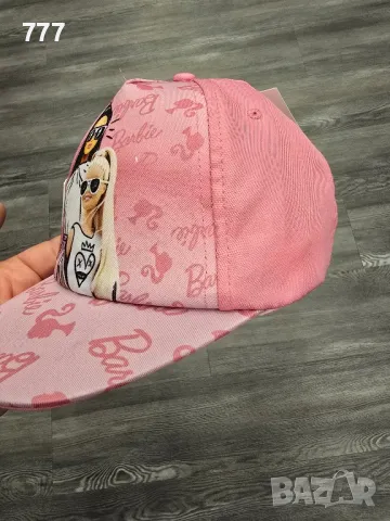 шапки Barbie Барби , снимка 2 - Шапки, шалове и ръкавици - 48903525