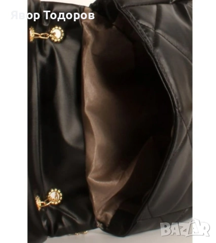 Дамска ватирана мека чанта в стилен дизайн и дръжка тип синджир, снимка 3 - Чанти - 53743549