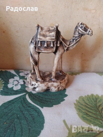 оригинална статуетка Камила made in Egypt 