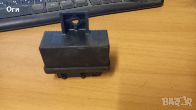 Реле горивна помпа за Пежо и Ситроен 240107