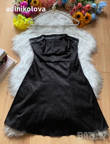 Сатенена рокля