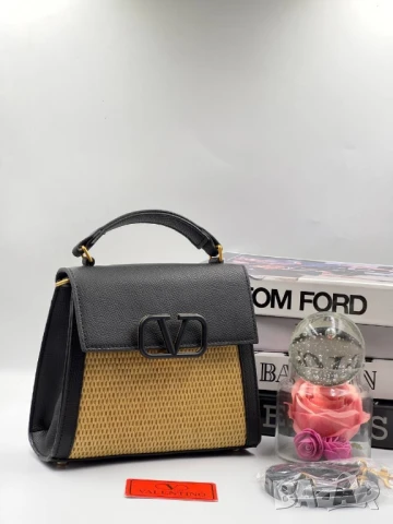 чанти valentino garavani , снимка 13 - Чанти - 51005081