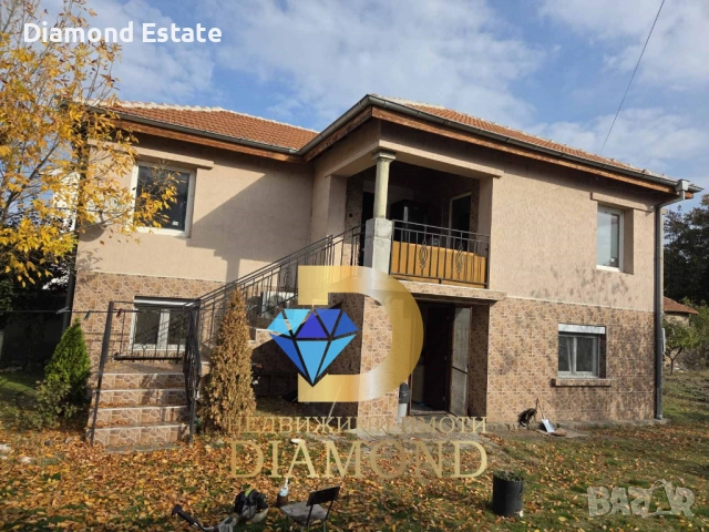 Двуетажна къща в село Добрич, общ. Димитровград, снимка 3 - Къщи - 52061050