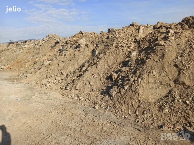 Подарявам земна маса - Пръст 