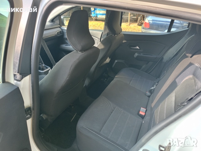 Продавам дачия Сандеро3 2023г.1000еко Г, снимка 9 - Автомобили и джипове - 52080211