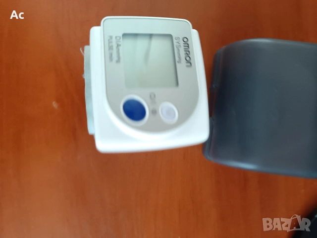 апарат за кръвно налягане Omron , снимка 2 - Уреди за диагностика - 53291363
