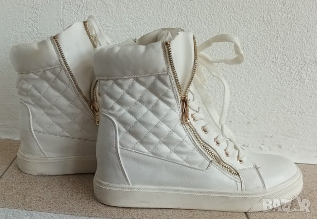 Бели кожени обувки ,високи с ципове за ефект и връзки ., снимка 7 - Дамски ежедневни обувки - 41898813