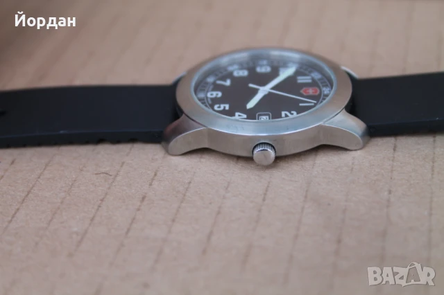 Швейцарски мъжки часовник ''Victorinox'' , снимка 14 - Мъжки - 50896758