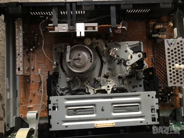 VHS плеър Sony за части или ремонт, снимка 11 - Плейъри, домашно кино, прожектори - 55791733