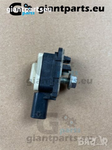 CRASH сензор за БМВ Ф32 Ф80 BMW F32 F80 , 9217711, снимка 2 - Части - 40041041