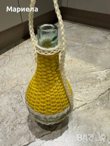 Старо шише с оплетка,цена 3.50 евро.